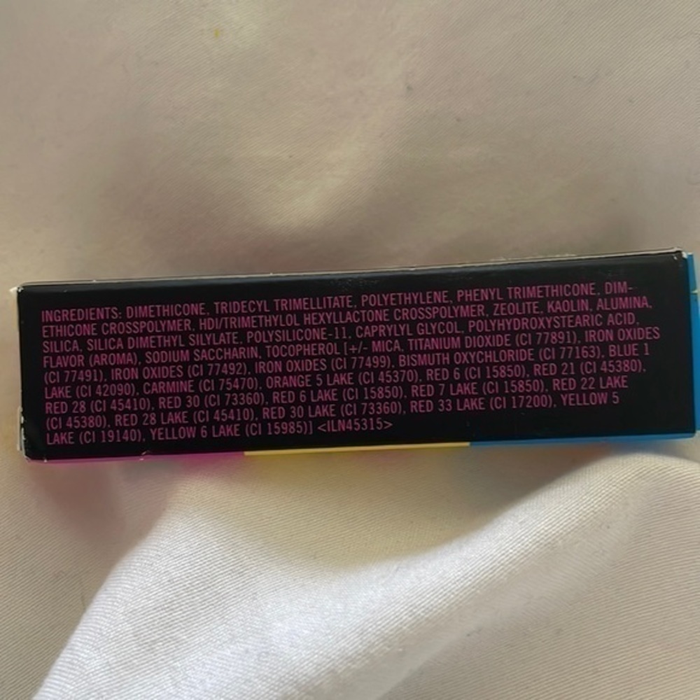 MAC Makeup Luck Be A Lady Lunar New Year Powder Kiss Lipstick Brand New In Box - Picture 10 of 10